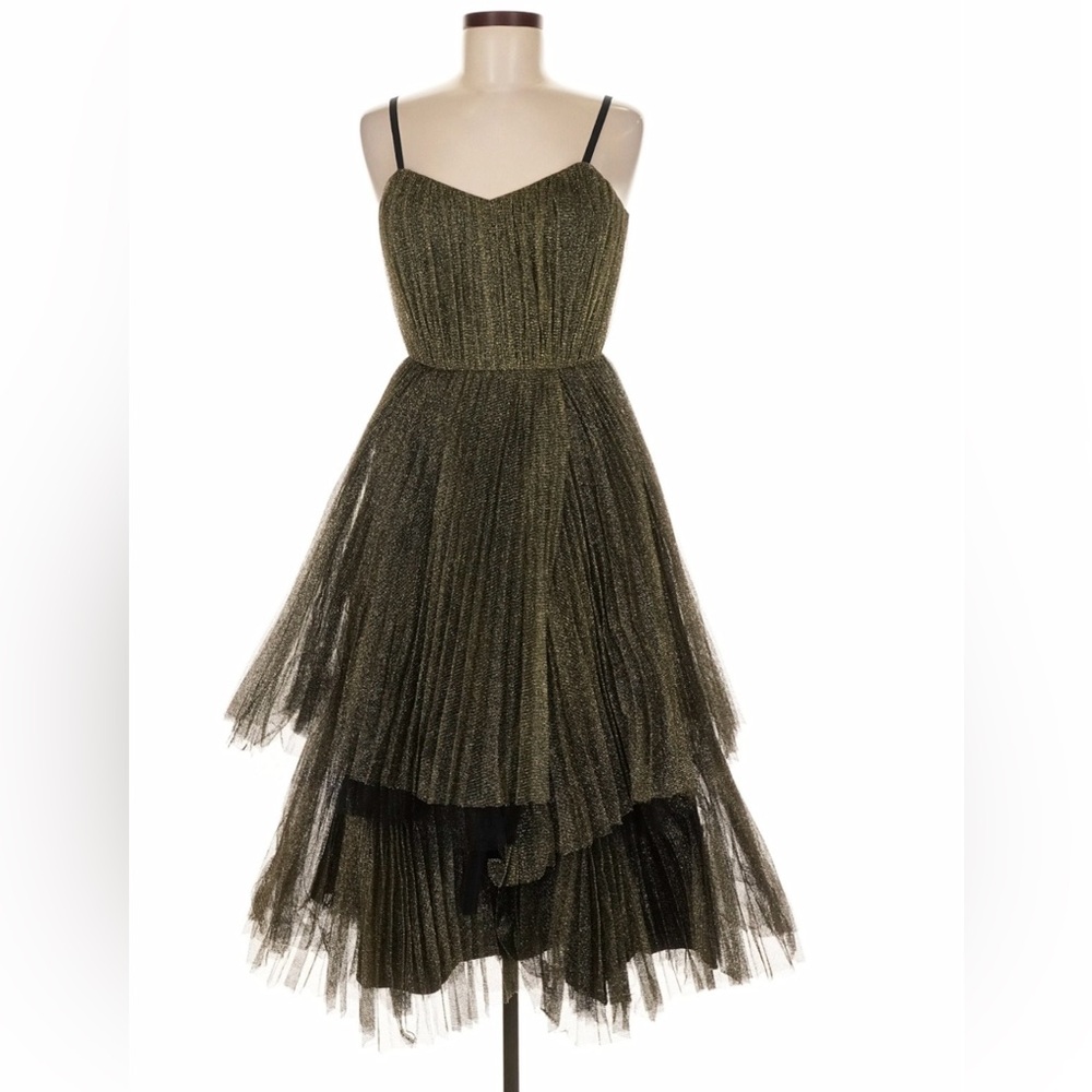 𝅺Marc By Marc Jacobs Tiered Pleated Dress. Size 4. Brand new with tags.